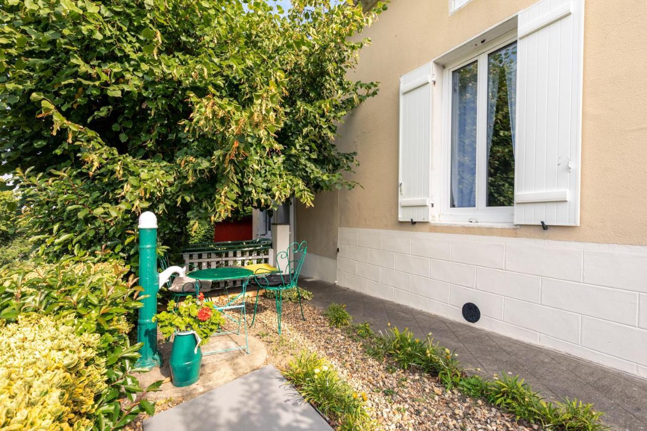 Ombrelle Le Pian-sur-Garonne Exterior foto